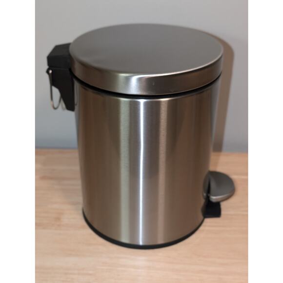 Stainless Steel 2.5 Gallon Step-On Bathroom Waste Basket w/ Plastic Liner Pail - Picture 4 of 12